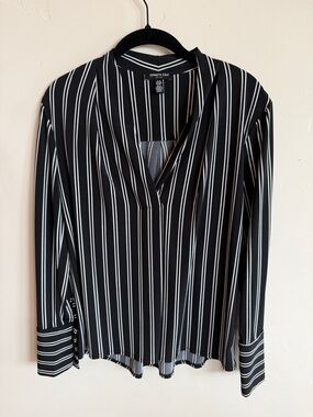 Kenneth Cole Black & White Striped V-Neck Blouse